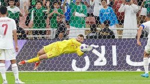 Maarten Paes kiper Timnas Indonesia